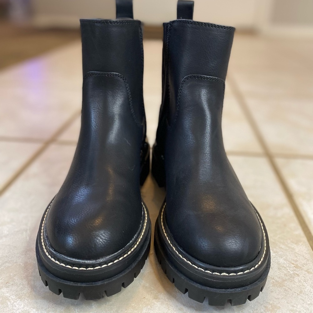 Time and Tru- Brand New lug Chelsea boots